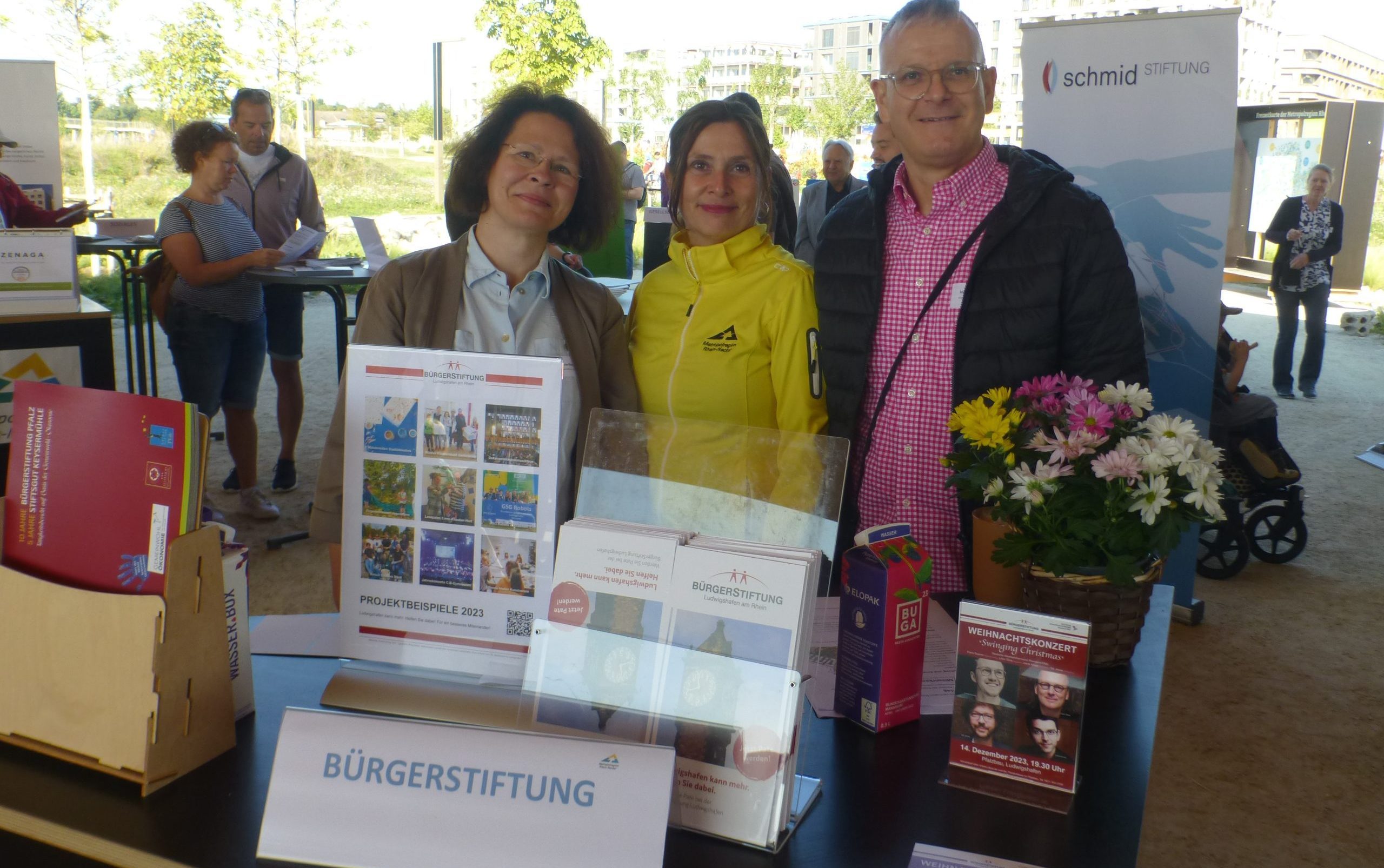 2023 Aktuelles Stiftungstag auf BUGA Marcel, Anja Lothschütz und Sylvia Birnbaum
